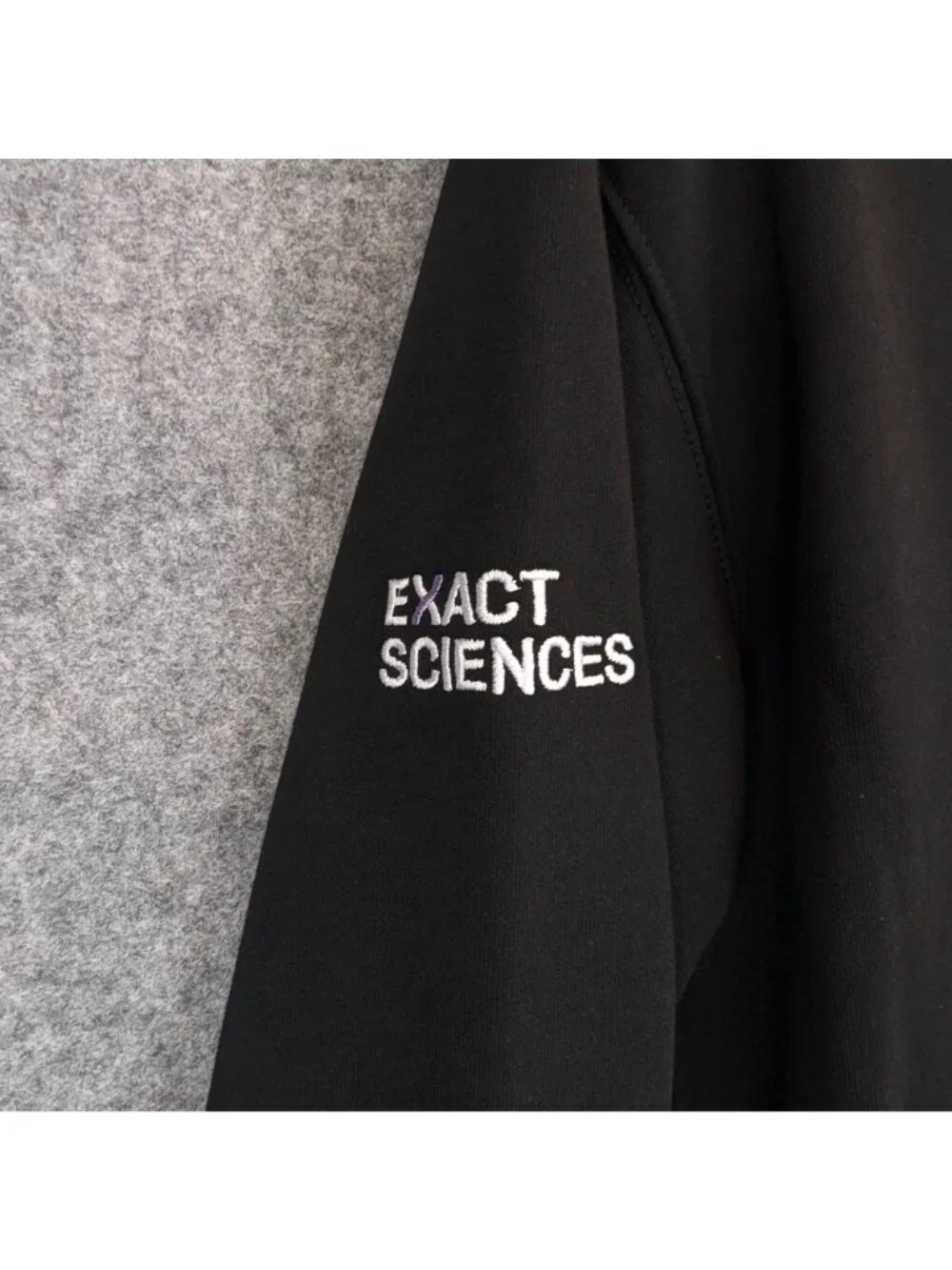 Carhartt Mens Medium Rain Defender Loose Fit Black Hoodie w Exact Sciences Logo - Picture 4 of 9